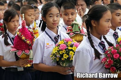 Wai Khru ist eine Zeremonie, Respekt zollen zu Thai Lehrer - Richard Barrow