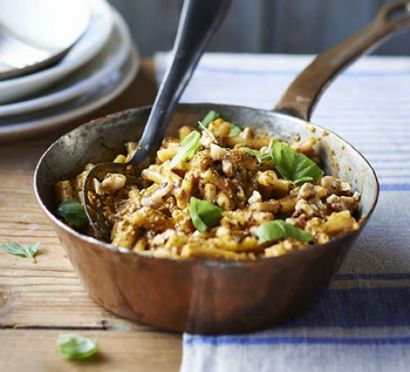 Walnut - Paprika Pesto Pasta-Rezept, BBC Good Food