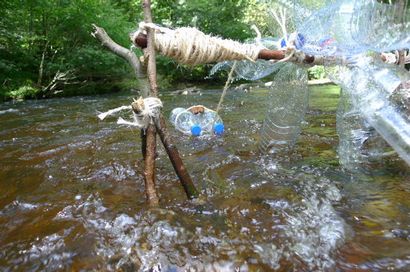 Roue d'eau des bouteilles en plastique 4 étapes (avec photos)