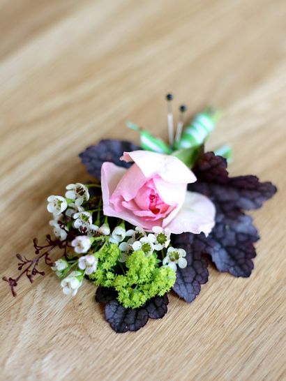 Hochzeit Mittwoch - Knopflöcher oder Boutonnieres - Pfingstrosen - Posies