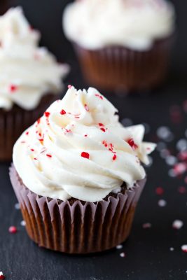 Fouetté Brown Sugar Buttercream Frosting - i manger coeur