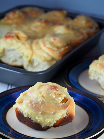 Yema Rolls (Rouleaux de pain de lait condensé Icing) - Femme griffonnages