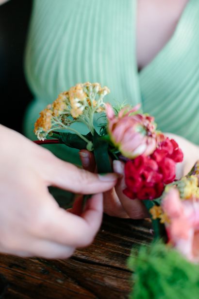 Sie - ll Diese einfache und stilvolle DIY Blumen-Crown-Tutorial, A Practical Hochzeit Liebe eine praktische
