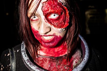 Zombie Make-up Anweisungen und Foto-Tutorial