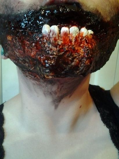 Maquillage Zombie bouche FX