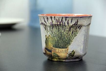 Decoupage virágcserepek kezük mesterkurzust fotókkal