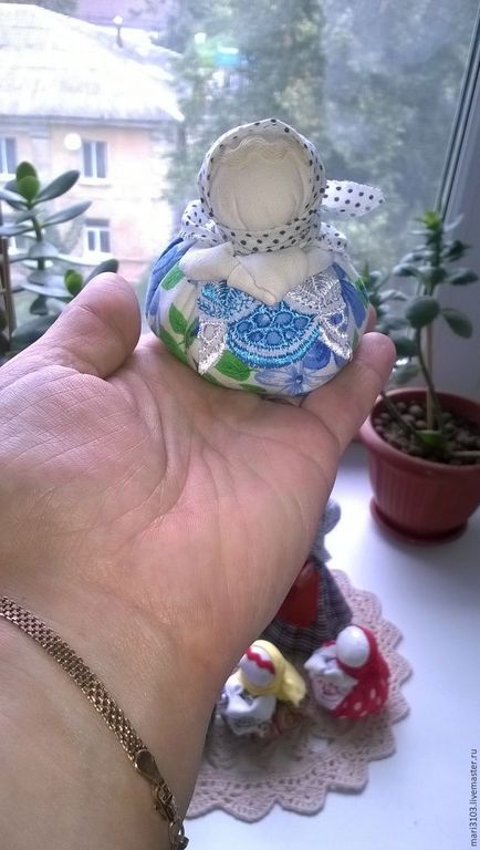 Oberezhnuyu nem kis baba „blagopoluchnitsa” - tisztességes iparos - kézzel készített, kézzel készített