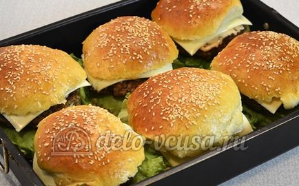 Házi sajtburger recept lépésről lépésre (23 fotó)