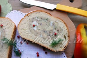 Loaf töltött konzerv hal recept egy fotó