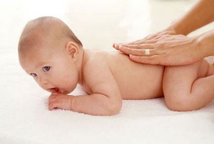 Gipertonus csecsemők fokozott izomtónus újszülöttek
