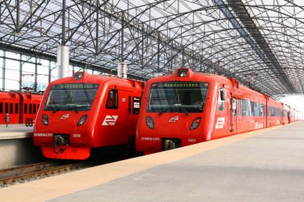 Hogyan juthat, és menjen Domodedovo repülőtéren Sheremetyevo Aeroexpress vonattal és busszal