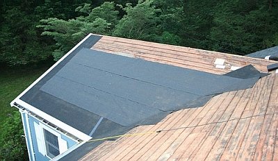 Hogyan terjed a tető tetőfedő anyag, tetőfedő anyag formázó technológia a tetőn
