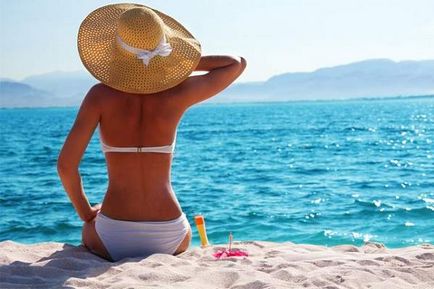 Hogyan kap egy szép barna a strandon - hogyan napozni a tengerparton - báj hölgy magazin