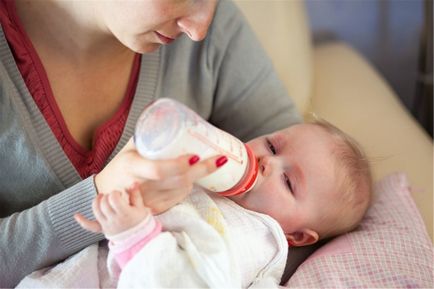 Hogyan palack takarmány az újszülött etetése berendezések