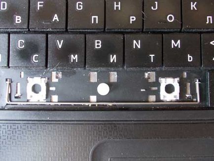 Eltávolítása és visszahelyezése a kulcsot, és tiszta a laptop billentyűzet