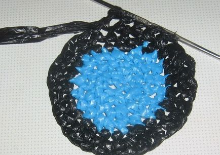Hogyan lehet lekötni egy matt műanyag zacskók