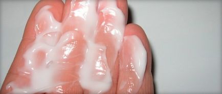 Kézkrém származó repedések és szárazra felülvizsgálata a legjobb gyógyító krémek, hogyan lehet a saját kezét