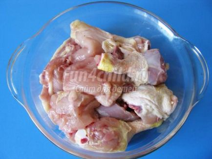 Csirke majonézmártással sült a kemencében