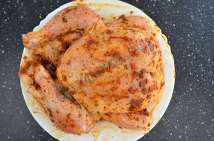 Csirke sült fólia - egy recept lépésről lépésre fotók