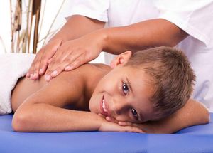 Profilakatika kezelése és gerincferdülés gyermekekben fizikoterápia, masszázs, gyógytorna