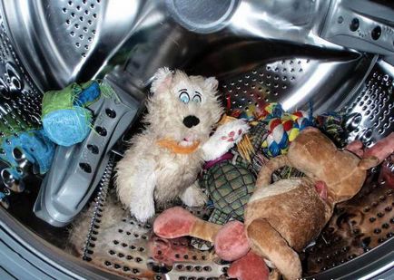 Arról, hogy hogyan kell mosni kitömött játékokat a mosógép ajánlások