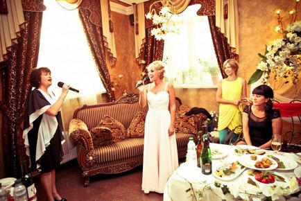 Egyszerű esküvői frizura, hogyan kell csinálni, vegye fel ruhákat, meghívók, előkészíti a forgatókönyvet