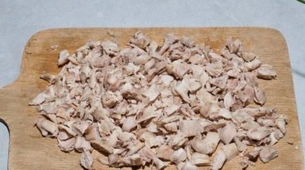 Saláta csirkével és gombával receptek lépésről lépésre fotók