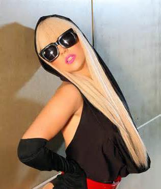Hány éves Lady Gaga életrajza és színpadi személyiségét énekes