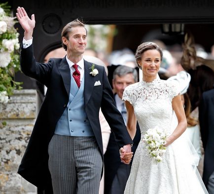 Esküvői ruhák Pippa Middleton és Keyt Middlton - képek összehasonlítását