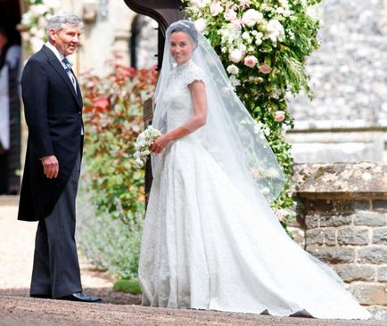 Esküvői ruhák Pippa Middleton és Keyt Middlton - képek összehasonlítását