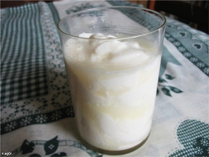 Mi főzni savanyú tej - szól az élelmiszer és annak előkészítése