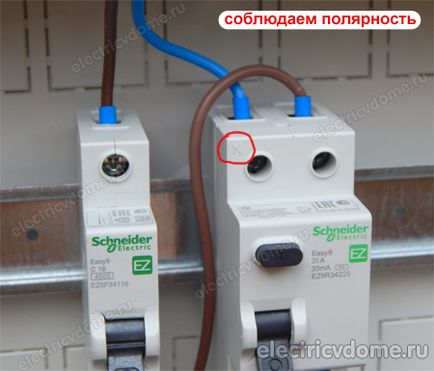 Vészhelyzeti áramkör-megszakítók vagy ouzo (Schneider Electric ér) Sürgősségi megszakítók vagy ouzo