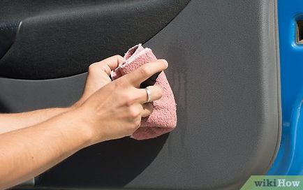 Hogyan tisztítsuk meg a műanyag az autóban