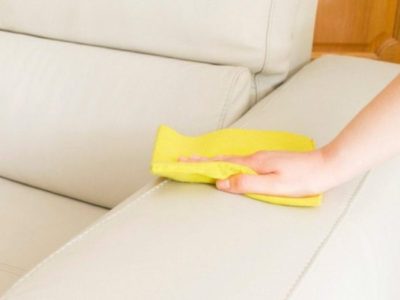 Hogyan tisztítható ülőgarnitúra egy szövet szennyeződéseket otthon nélkül válás