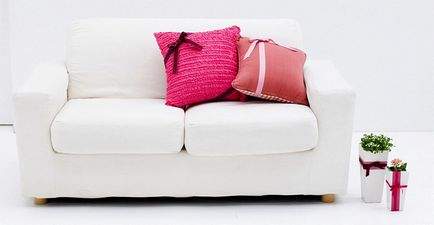Hogyan tisztítható a kanapén otthon