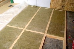Hogyan szigeteljük a padlót a faház lépésről lépésre