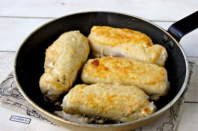 Csirke tekercs sajttal - lépésről lépésre recept, hogyan kell főzni fotókkal
