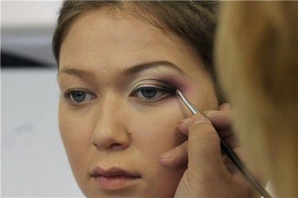Make-up a közelgő század 5 percig