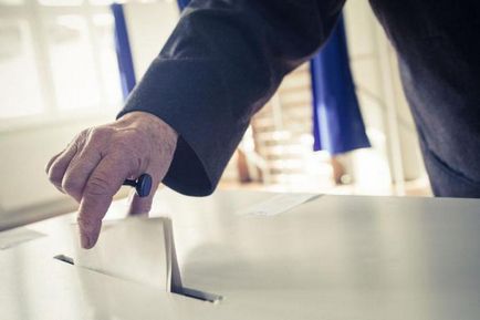 Felhívni a politikusok figyelmét a különbség a népszavazás választási