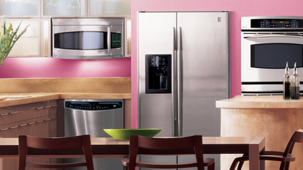 Helye a hűtőszekrényben a konyha kialakítási lehetőség