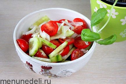 Recept saláta paradicsom és uborka hagymás az óvodában