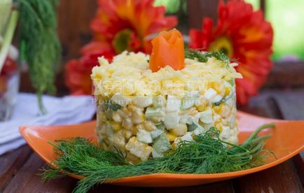 Saláta csemegekukorica, uborka, tojás - recept lépésről lépésre fotók, minden étkezés
