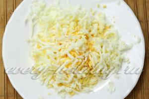 Rakott saláta főtt csirke aszalt szilvával recept egy fotó