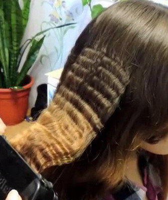 Styling fogók (curling) fotó függőleges és vízszintes hullám a haj, hogyan lehet spirál