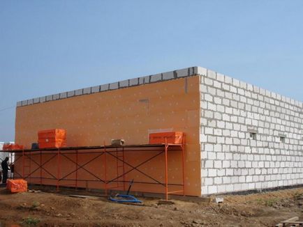 Felmelegedés házak hab blokkok külsőleg - alkalmazott anyagok (szilikát blokkok a házak) Melegítő házak hab blokkok külsőleg - alkalmazott anyagok