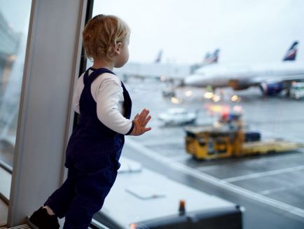 Figyelembe a gyermek külföldön -, hogyan kell utazni a gyermeknek a pihenéshez, a testmozgás, vagy a külföldi orvosi kezelést