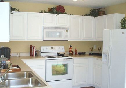Kis hűtőszekrény a konyhában, hová tegye, belsőépítészet, fotó, videó használati