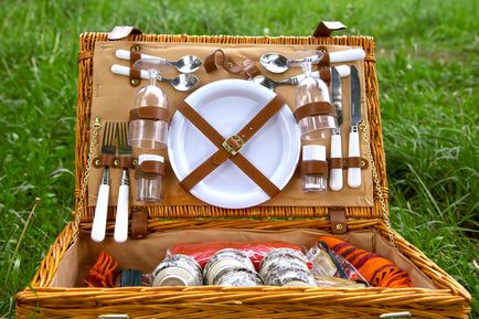 Mit kell hozni egy piknik hasznos listát a szükséges dolgokat