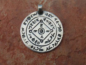 Drevnevengerskie varázsa, amulettek és talizmánok és helyükre