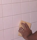 Hogyan ragasztó a csempe a fürdőszobában megfelelő mester osztály (fotók)